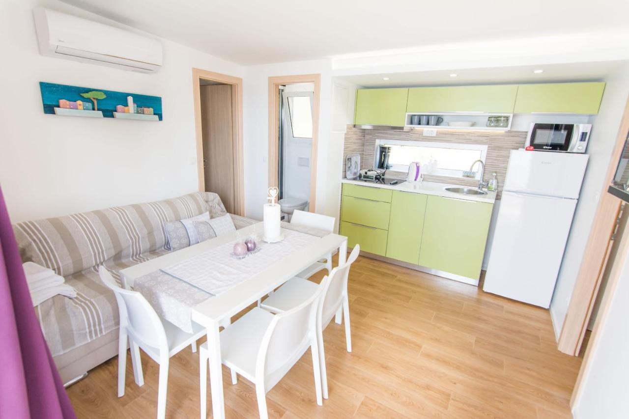 Mobile Home Opal 2 Биоград на Мору Екстериор снимка